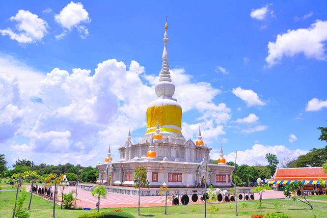 แบ่งปันพระแท้พระนาดูนกรุปี22พระแผงตัดหายากนาคปรกหูตาจมูกปากครบพิเศษเนื้อสวยเก่าถึงยุค