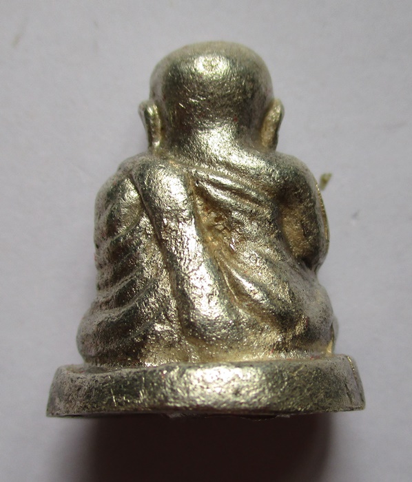 หลวงพ่อเงินรุ่นช้างคู่ ย้อนยุค เนื้อเงิน