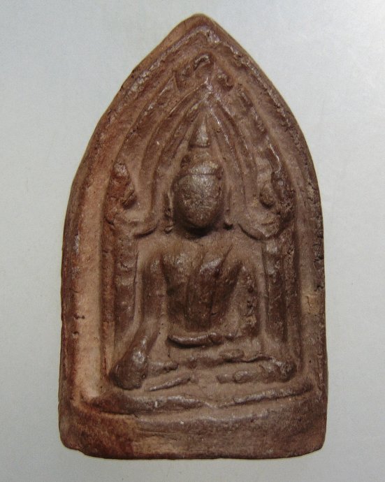 ๒๐ พระขุนแผนเนื้อดิน