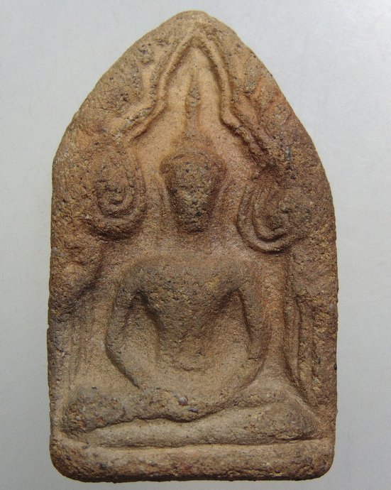 ๒๐ พระขุนแผนเนื้อดิน