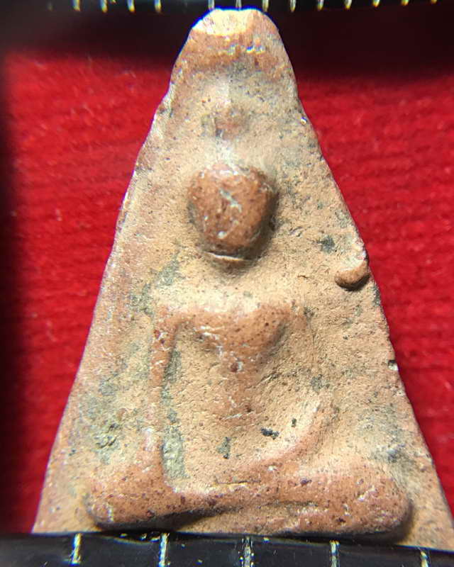 พระนางกำแพงเพชร พิมพ์ฐานตาราง (เคาะเดียวอดง)