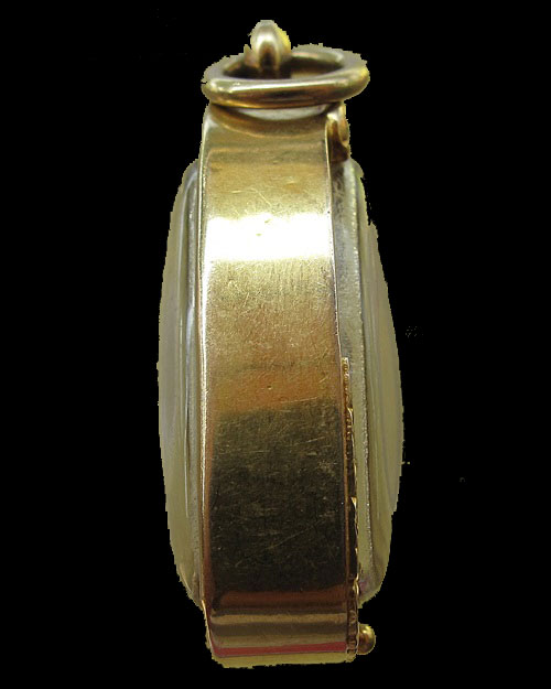 พระกรุ วัดเงินคลองเตย กทม พิมพ์เล็บมือสมาธิฐานสามชั้น เลี่ยมทอง