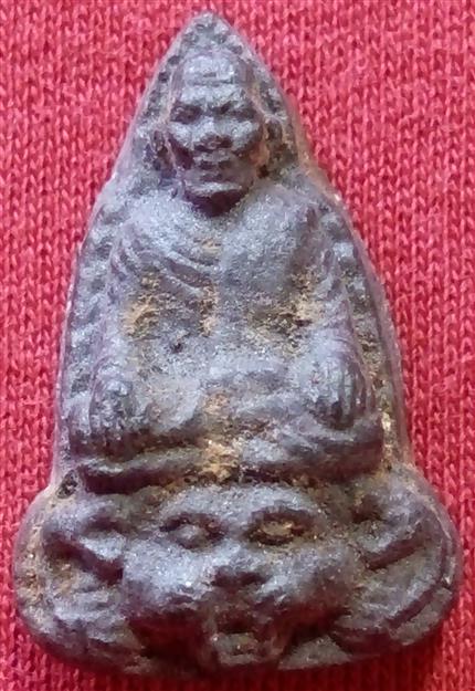 2องค์** พระผงเนื้อว่าน หลวงพ่อ(ทวด)ไกร วัดลำพระยา พิมพ์จิ๋ว ไม่ทราบปี 