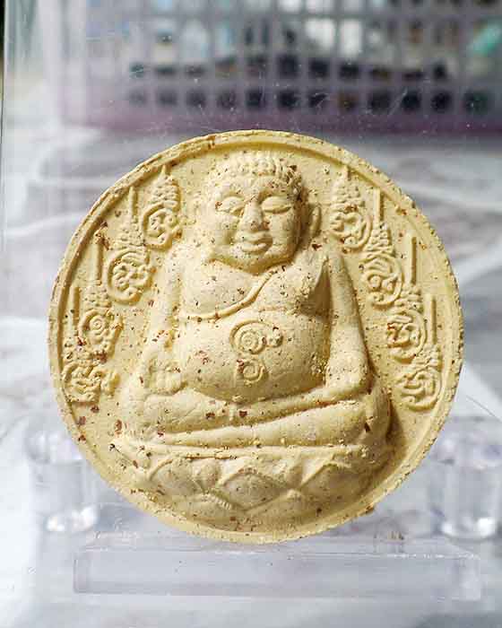 @^-^สังกัจจายน์ รับทรัพย์ เนื้อขาว  หลวงพ่อกาหลง พร้อมซองเดิม ๆ @^-^@