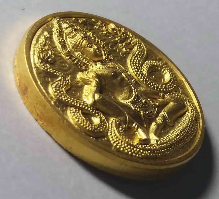 30 บาทเหรียญกะไหล่ทองจตุคามรามเทพรุ่นราชาทรัพย์ขนาด 3.2 cm ตอกโค๊ตกรรมการหมายเลข 429  BOX 3