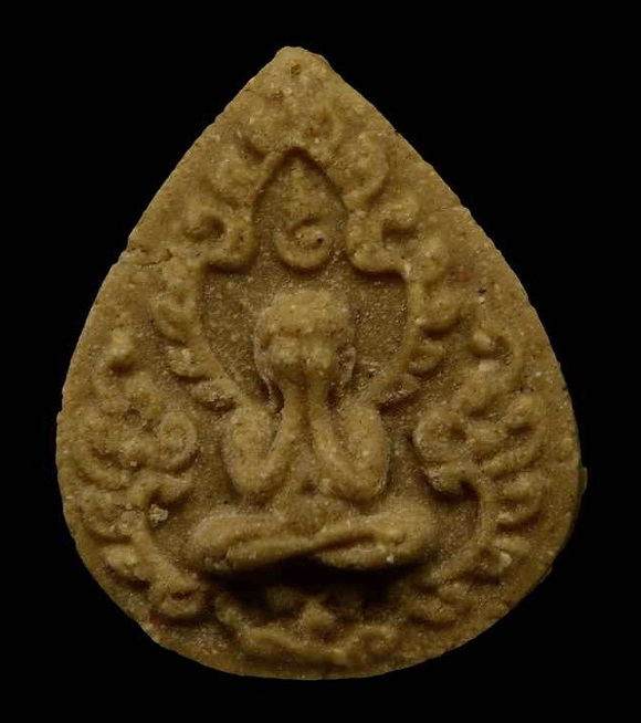ปรับราคา..พระปิดตาวัดบ่อวิน พิมพ์กนกข้าง เนื้อผงน้ำมัน ปี2518 (หลวงปู่ทิม ปลุกเสก) + บัตร