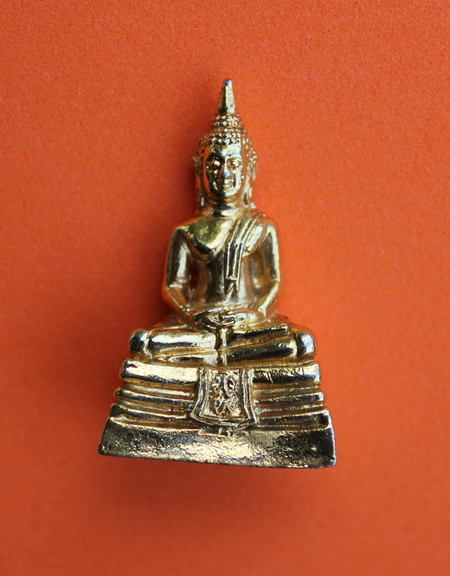 ((เคาะเดียวแดง)) รูปหล่อหลวงพ่อโสธร ปี 2545