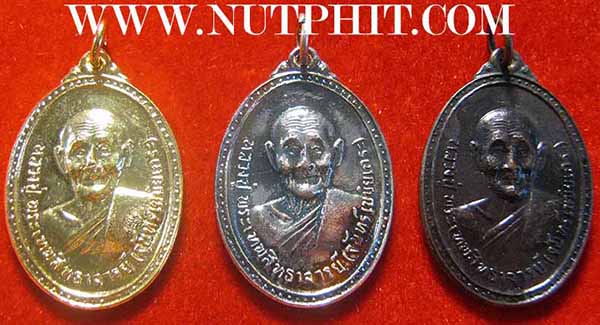 3 องค์ 3 เนื้อไม่ถึงพัน ลป.จันทร์ วัดศรีเทพ นครพนม กระไหล่ทอง-เงิน-รมดำ*280