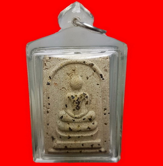 พระสมเด็จวัดโนนผึ้ง อ.กันทรารมย์ จ.ศรีสะเกษ เนื้อผงพุทธคุณ 108 ปี 2540 พิมพ์จัมโบ้โรยเชรหน้าทั่ง