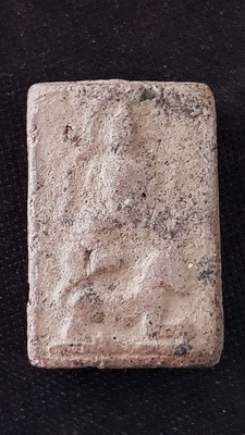 หลวงพ่อผาด กรุวัดดงตาล จ.ลพบุรี พิมพ์ขี่สิงห์ หลวงพ่อปานปลุกเสก ใช้แทนพระเครื่องของหลวงพ่อปานได้ครับ