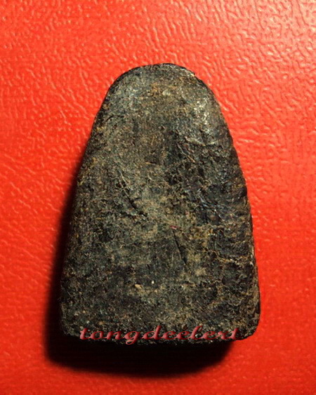 พระปิดตาเนื้อผงชานหมาก หลวงพ่อเที่ยง วัดม่วงชุม จ.กาญจนบุรี พิมพ์นี้หายาก สวยมากค่ะ