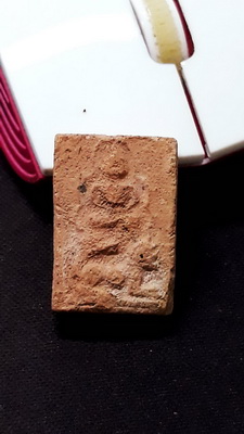 4.หลวงพ่อผาด กรุวัดดงตาล พิมพ์ขี่สิงห์ หลวงพ่อปานปลุกเสก สวยเดิมจากกรุ ผงเต็มพร้อมบัตรรับรอง