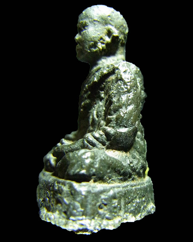 พระพิมพ์รูบเหมือนหล่อเนือแร่ อาจารย์ บุนจอน กิตติยาโน สปป.ลาว หายากไม่แพ้เนื้อทองคำ