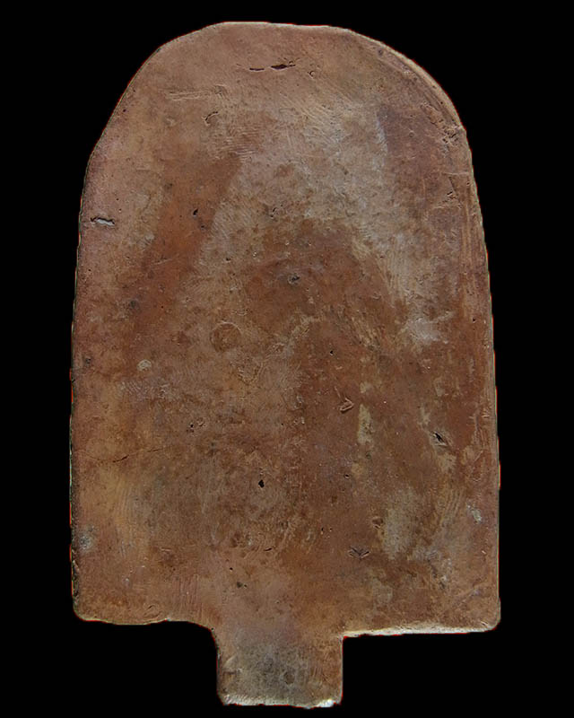 พระเนื้อดินศิลปะเชียงแสนสภาพยังสมบูรณ์ครับ