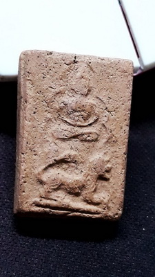 หลวงพ่อผาด กรุวัดดงตาล พิมพ์ขี่สิงห์ หลวงพ่อปานปลุกเสก สวยเดิมจากกรุ ผงเต็มพร้อมบัตรรับรอง