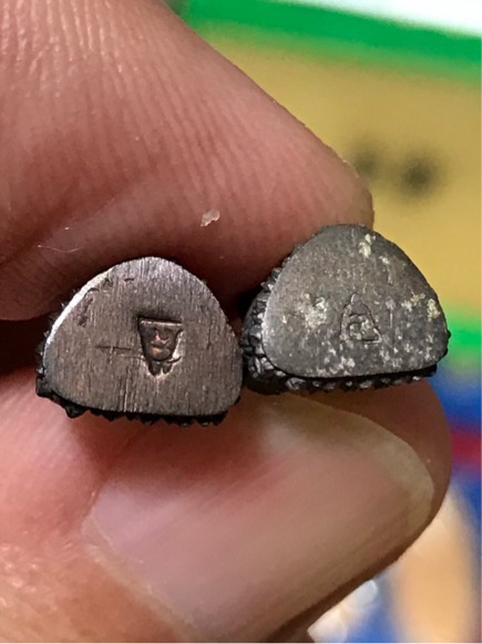 เจ้าแม่กวนอิม หลวงพ่อเกษม พญาวันมหาโชค ปี 2536 เนื้อเงิน เนื้อนวโลหะ