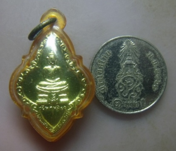 **วัดใจ**พระประจำวันพฤหัส หลวงปู่ทิมปลุกเสก แจกในงานผูกพัทธสีมา ปี๒๕๑๗**พร้อมเลี่ยมเดิม ประสบการณ์ดี