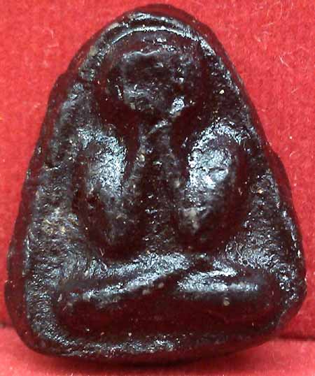 *ปิดตาเนื้อผงชุบรัก รุ่นแรก ลพ.อุดม วัดพิชัยสงคราม อยุธยา พศ.๒๕๒๒*