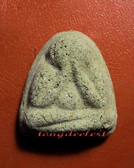 พระปิดตา หลวงพ่อเล็ก วัดสันติคิรีศรีบรมธาตุ(วัดเขาดิน) จ.กาญจนบุรี มีเส้นเกศา หายากค่ะ