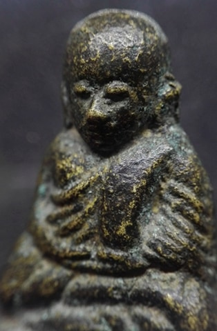 รูปหล่อ หลวงพ่อเงิน รุ่นปืนแตก ปี 2528  ผิวโลหะเก่าธรรมชาติเดิมๆ 