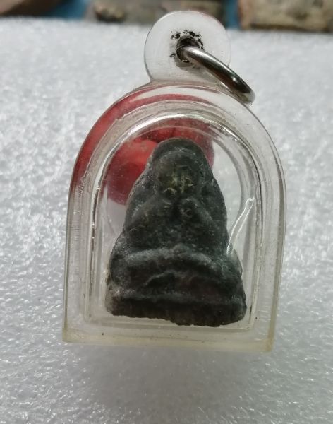 พระปิดตา​ ส.พัฒนกิจปี12​ วัดเสด็จฝังตระกรุด3กษัตยริ์ทองคำนาคเงินแท้ครับหายากครับ