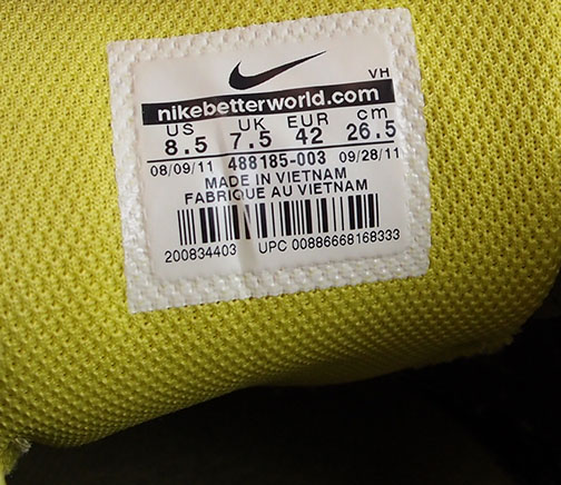 รองเท้า NIKE REVOLUTION ของแท้ พื้นเหลืองเชือกเหลือง upper เทา