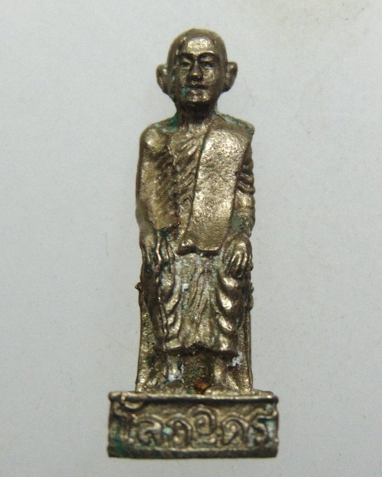 ๒๐ รูปหล่อหลวงปู่เทพโลกอุดร วัดคลองสุธาธรรม จ นครสวรรค์