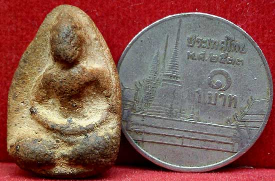 *พระร่วงนั่ง เนื้อดินเผา กรุเตาทุเรียง สุโขทัย*