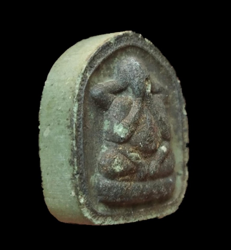 @ เคาะเดียว@ :  พระปิดตา วัดระเว เนื้อสวยๆครับ 