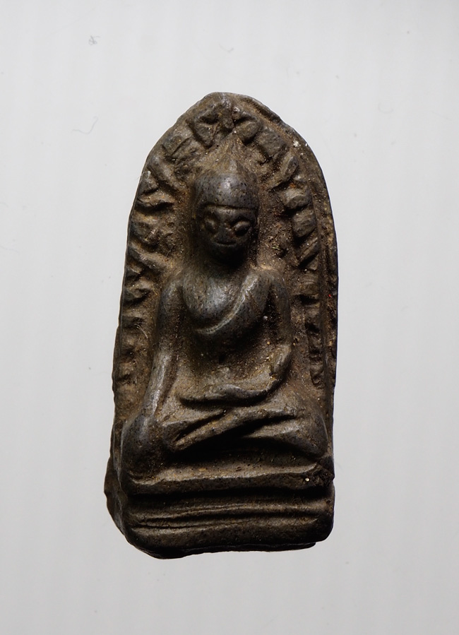 20บาท...พระรอดเนื้อดิน ไม่ทราบที่///B876