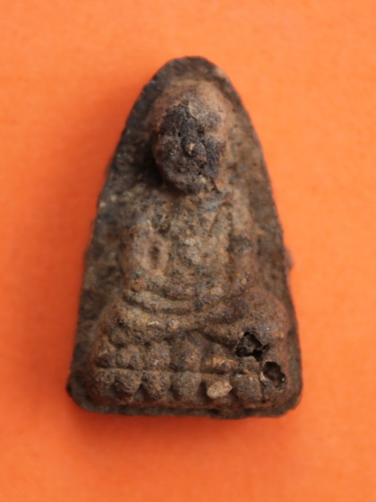 ((เคาะเดียวแดง)) หลวงปู่ทวด วัดห้วยมงคล เนื้อว่าน ปี 44 (2)