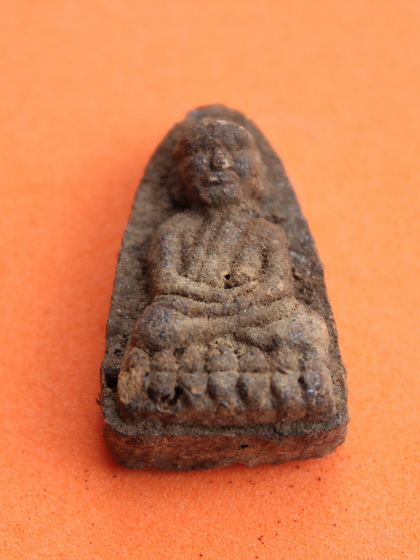 ((เคาะเดียวแดง)) หลวงปู่ทวด วัดห้วยมงคล เนื้อว่าน ปี 44 (4)