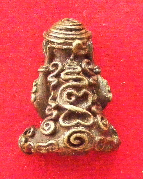 พระปิดตาเนื้อโลหะ ไม่ทราบที่