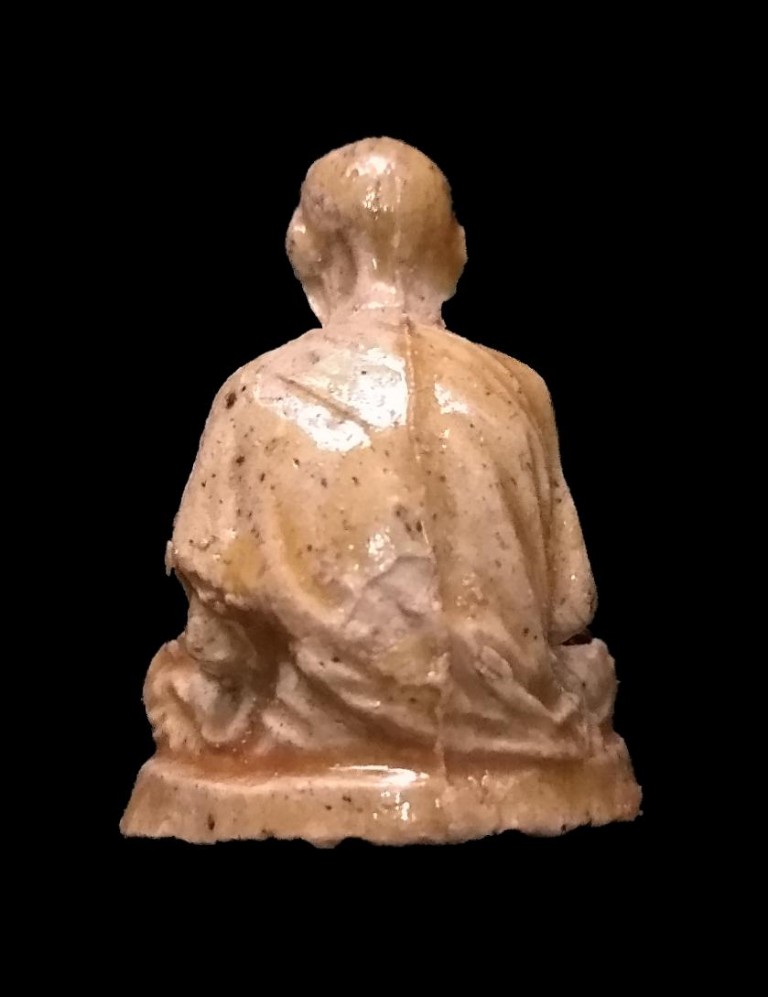 @ เคาะเดียว @ : พระผงลอยองค์.ลพ.เกษม  ( มีซ่อม)