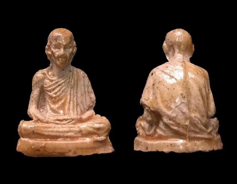 @ เคาะเดียว @ : พระผงลอยองค์.ลพ.เกษม  ( มีซ่อม)