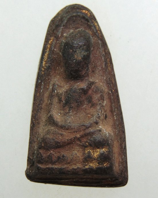 ๒๐ หลวงปู่ทวดเนื้อดินเผา วัดช้างให้ ปี 2513 (ผสมผงว่านหลวงปู่ทวด ปี2497) สร้างโดยพระครูใบฎีกาขาว