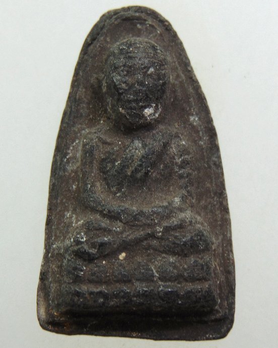 ๒๐ หลวงปู่ทวดเนื้อดินเผา วัดช้างให้ ปี 2513 (ผสมผงว่านหลวงปู่ทวด ปี2497) สร้างโดยพระครูใบฎีกาขาว