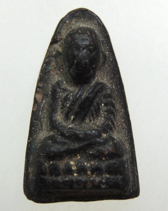 ๒๐ หลวงปู่ทวดเนื้อดินเผา วัดช้างให้ ปี 2513 (ผสมผงว่านหลวงปู่ทวด ปี2497) สร้างโดยพระครูใบฎีกาขาว