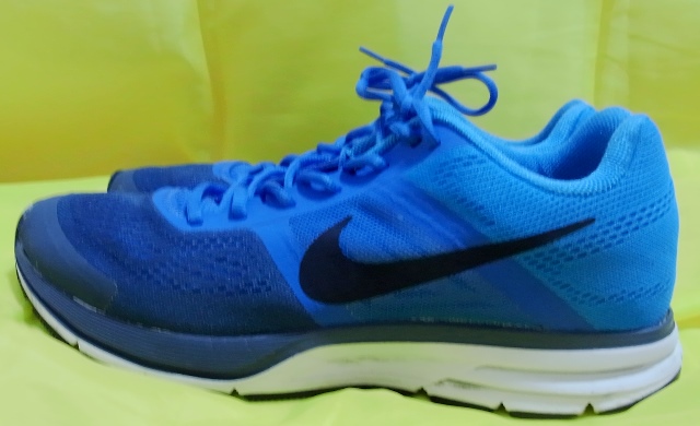 200บาท ไม่เคาะไม่ได้แล้ว...ไนกี้แท้จ้า NIKE FITSOLE รองเท้ากีฬาสำหรับสุภาพบุรุษ....เบาสบายเท้ามากมาก