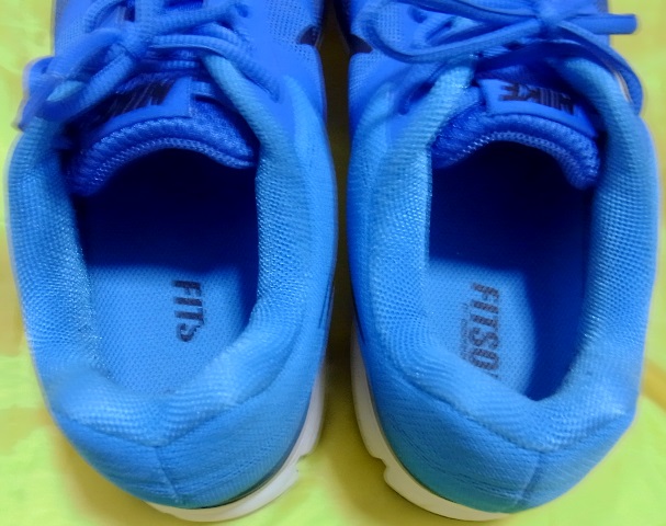 200บาท ไม่เคาะไม่ได้แล้ว...ไนกี้แท้จ้า NIKE FITSOLE รองเท้ากีฬาสำหรับสุภาพบุรุษ....เบาสบายเท้ามากมาก