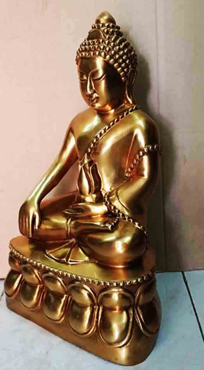 พระกริ่งขนาดบูชา เนื้อโลหะผิวมันปูเหลือบทอง ขนาดหน้าตัก 9 นิ้ว สภาพสวยงามเดิมๆ