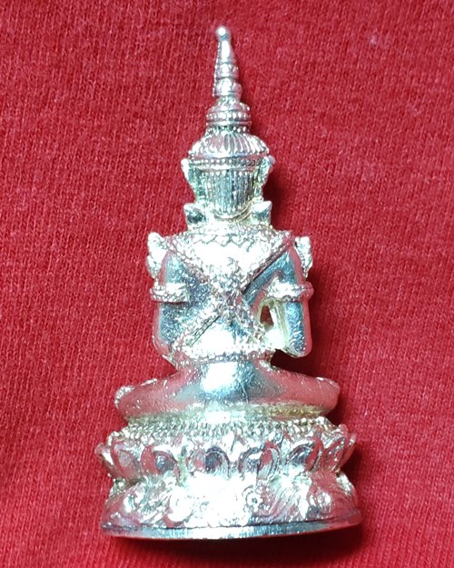 พระกริ่งสุนทรีวาณีเนื้อเงิน วัดวังพิกุลวราราม จ.พิษณุโลก (งานฝังลูกนิมิต-ผูกสีมา ปี2546)
