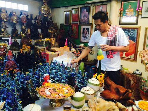 พระบูชาบรมครูพระพิราพ รุ่งเรืองเฟื่องฟู มหาเศรษฐี