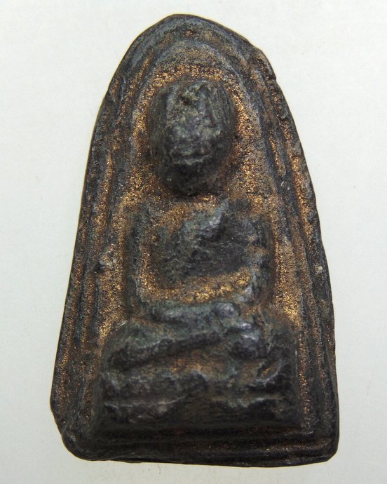 ๒๐ หลวงปู่ทวดเนื้อดินเผา วัดช้างให้ ปี 2513 (ผสมผงว่านหลวงปู่ทวด ปี2497) สร้างโดยพระครูใบฎีกาขาว