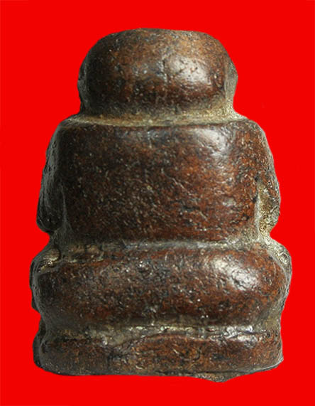 พระปิดตา พิมพ์ปั้นลอยองค์ เนื้อผงคลุกรัก 