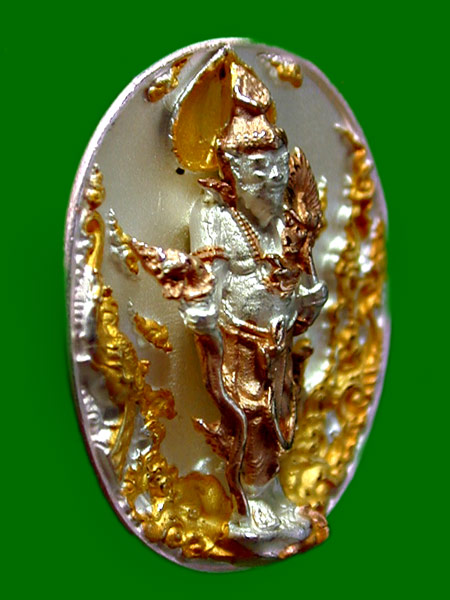 บรมครูพ่อปู่ฤาษีเดินดง.พิมพ์เล็กชุบสามกษัตรยิ์ .........เคาะเดียวแดง