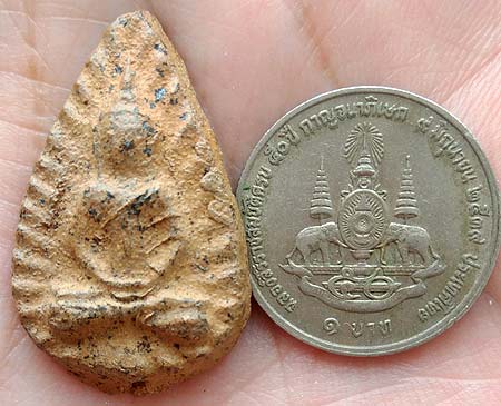 *กลีบบัวสมาธิ เนื้อดินเผา กรุเก่าวัดลิงขบ(บวรมงคล) กทม.*