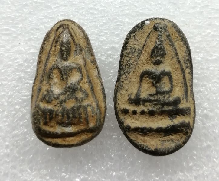 พระกรุนางดอนลานสวยๆครับ2องค์ครับเคาะเดียว