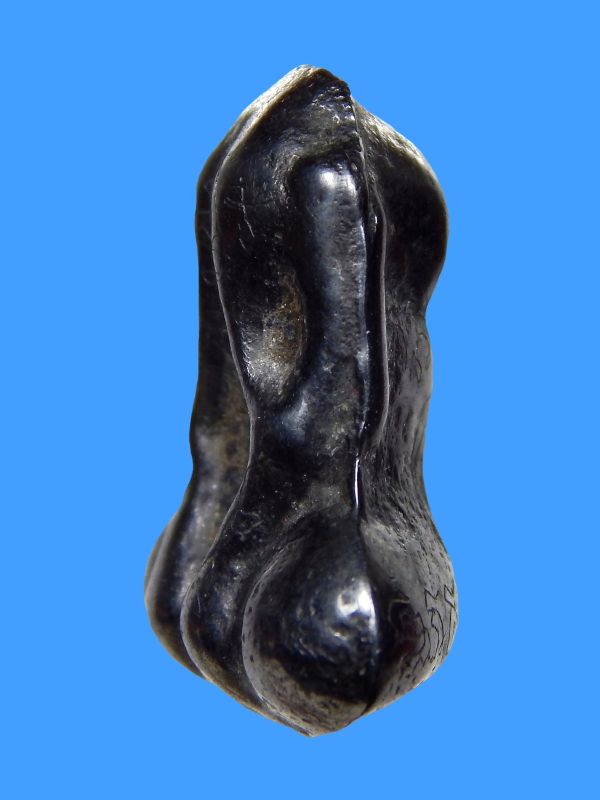 พระปิดตา หลวงพ่อแดง วัดบ้านยาง เนื้อเมฆพัด