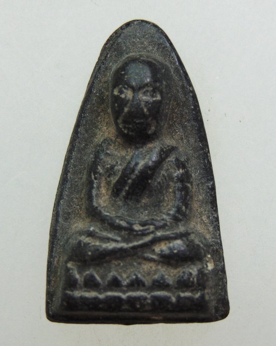 ๒๐ หลวงปู่ทวดเนื้อดินเผา วัดช้างให้ ปี 2513 (ผสมผงว่านหลวงปู่ทวด ปี2497) สร้างโดยพระครูใบฎีกาขาว